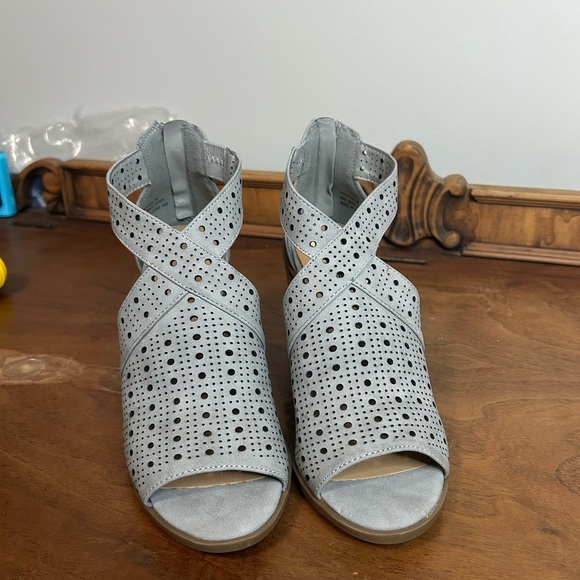 Gray Perforated Women's Heeled Sandals, Size 7 - Picture 2 of 10